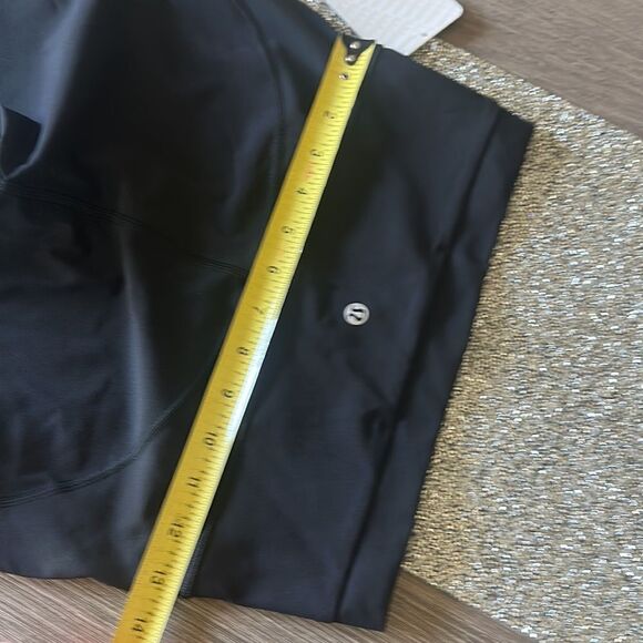 Lululemon Mix & Mesh Crop 21" size 6 NWT VINTAGE STYLE Black / Chirasu Black - Picture 4 of 5